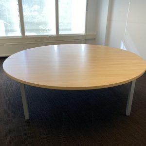 Table diameter 240 cm, ST3007