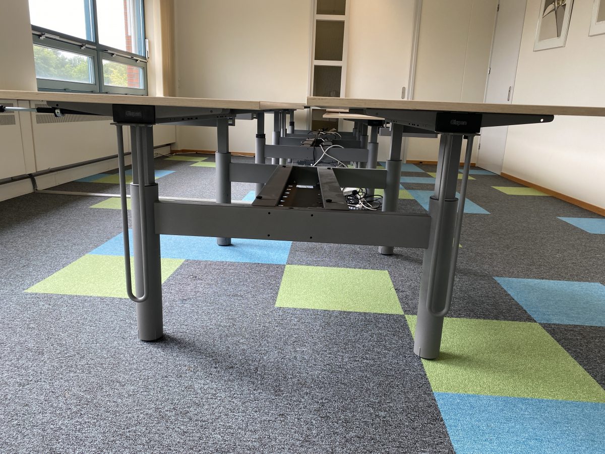 GispenTM Adjustable duo-desk with crank - 180x80xH60-83 cm, ST4335 - Image 9