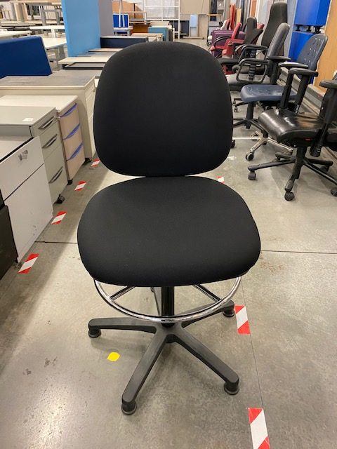 Ergonomic High Office Chair Without Wheels St5611 My Storage