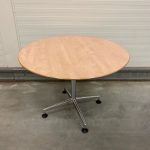 Kusch+Co - Round coffee table - diameter 100xH71 cm, ST5841