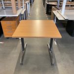 Schärf - Adjustable desk with screw - 80x80xH63-85cm, ST0289
