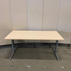 Adjustable desk with crank and cable management– 160x80xH62-82 cm, ST0689