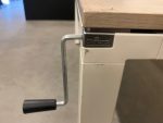 Ahrend - Adjustable desk with crank and power socket – 160x80xH62-82 cm, ST01412 - Image 12