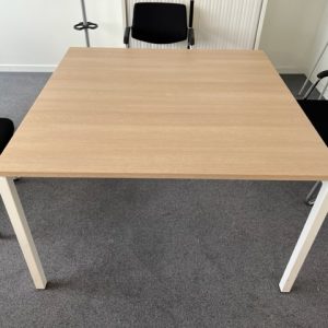 Conference table - 120x120xH74 cm, ST01327