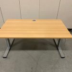 Adjustable desk with crank and cable management – 120x80xH62-84 cm, ST01571