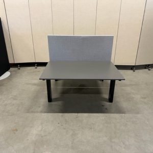 Voortman – Adjustable duo-desk with crank, cable management and divider – 120x80xH62-86 cm, ST02025