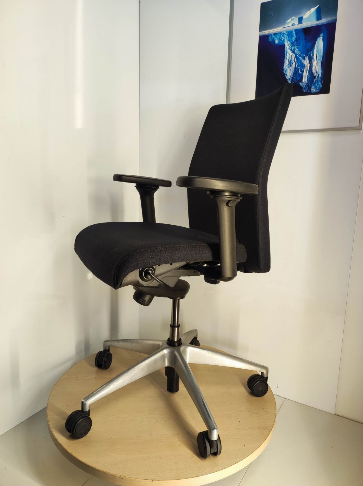 Girsberger Presto – Ergonomic chair with NEW FABRIC, ST02003 - Image 3