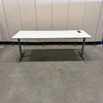 Ahrend - Conference table with power socket – 200x80xH75 cm, ST02190