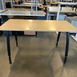 Lensvelt - Adjustable desk with screw - 140x70xH64-84 cm, ST02369