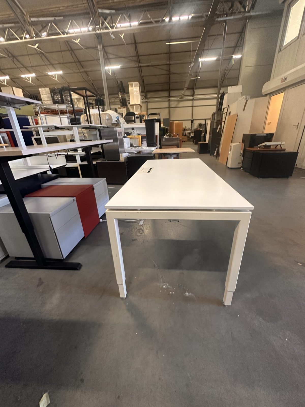 Markant - Adjustable desk with screw and power socket – 180x80xH62-82 cm, ST02489 - Image 2