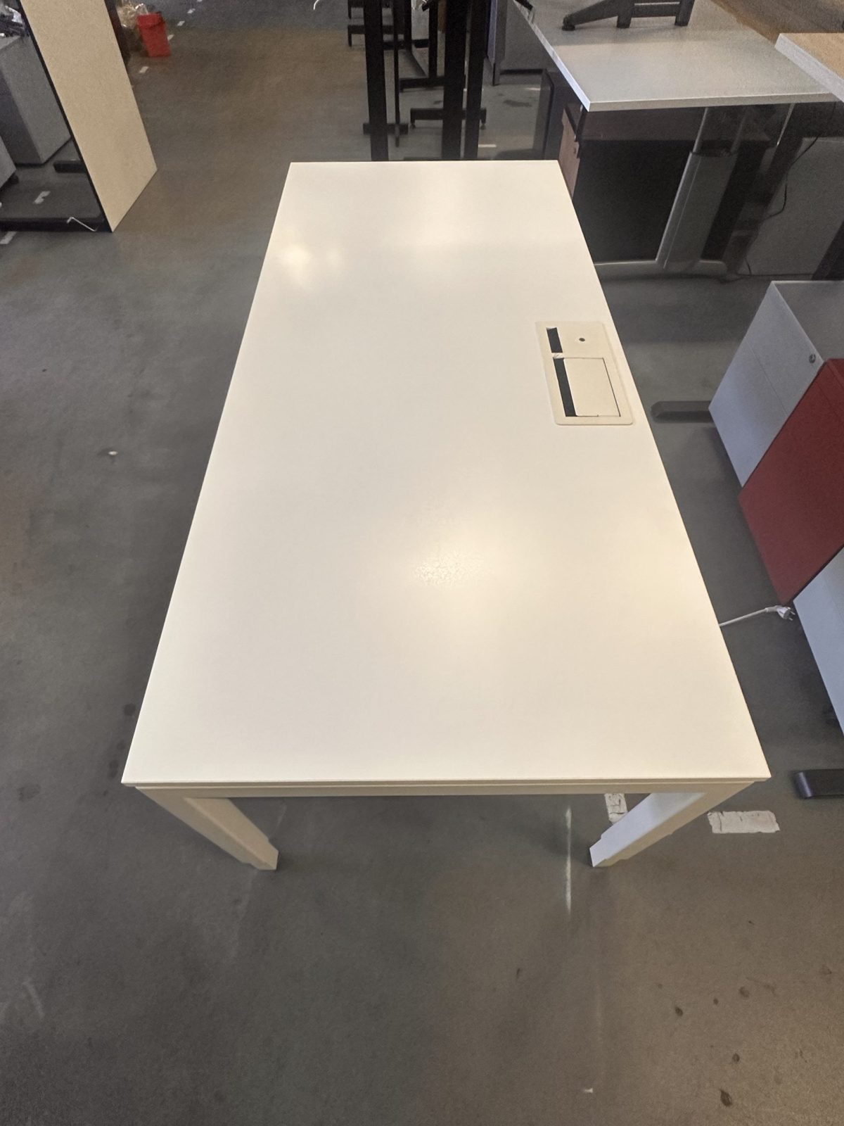 Markant - Adjustable desk with screw and power socket – 180x80xH62-82 cm, ST02489 - Image 5