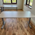 Adjustable desk with screw – 180x90xH64-84 cm, ST02600