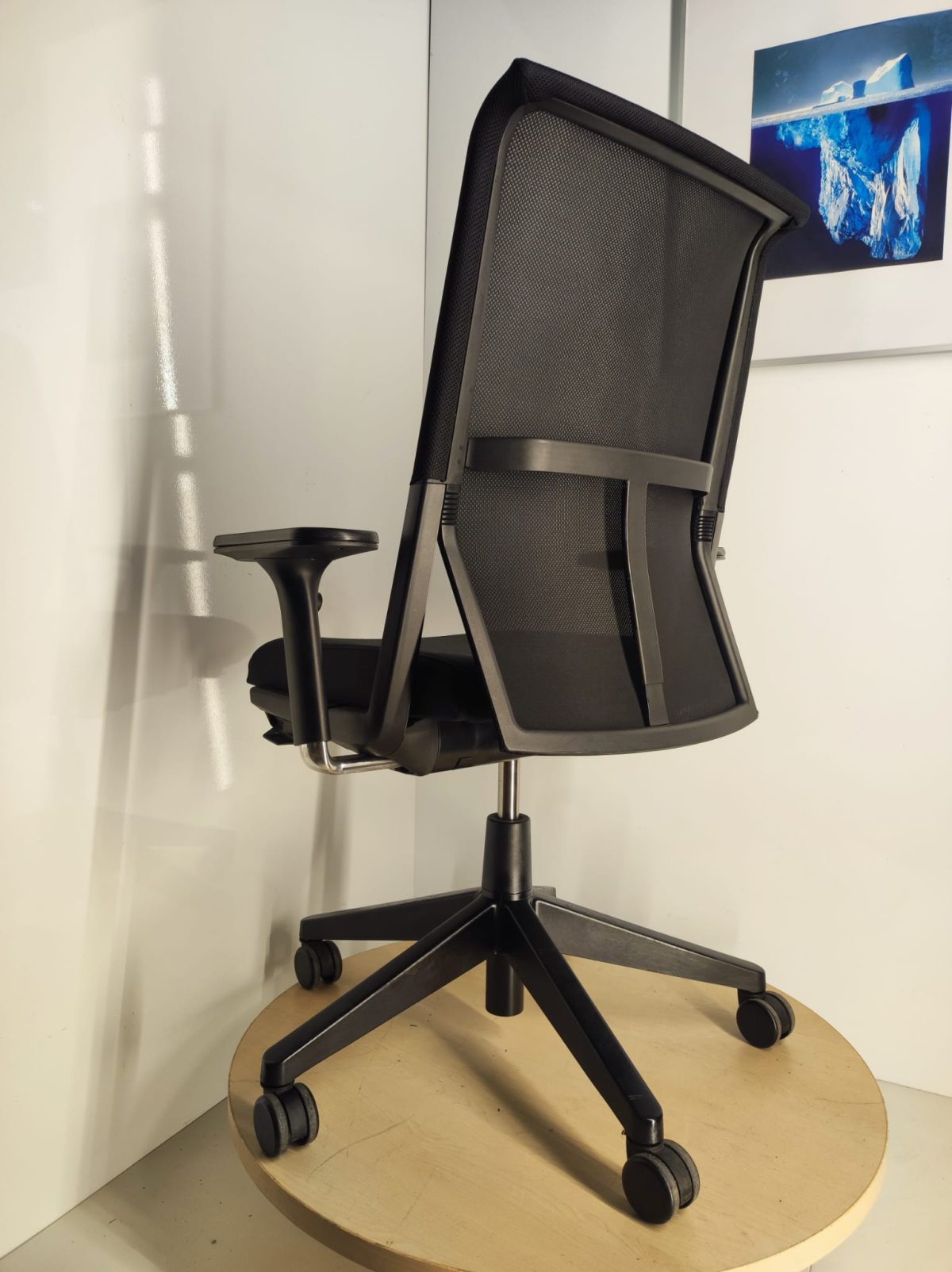 Haworth D5975 – Ergonomic chair with NEW FABRIC, ST02595 - Image 5