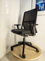 Haworth D5975 – Ergonomic chair with NEW FABRIC, ST02595 - Image 3