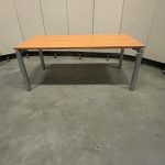 Adjustable desk with crank and cable management – 160x80xH64-84 cm, ST02830