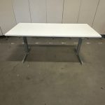 Adjustable desk refurbished with crank and cable management ( the top is NEW )– 160x80xH64-90 cm, ST02918