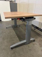 Scharf – Adjustable desk refurbished with screw and cable management ( the top is NEW ) – 140x80xH64-84 cm, ST03222 - Image 5