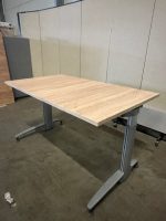 Scharf – Adjustable desk refurbished with screw and cable management ( the top is NEW ) – 140x80xH64-84 cm, ST03221 - Image 7