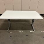 Ahrend – Adjustable desk with crank and cable management – 140x80xH64-84 cm, ST03226