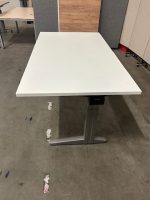 Ahrend – Adjustable desk with crank and cable management – 140x80xH64-84 cm, ST03226 - Image 4