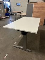 Ahrend – Adjustable desk with crank and cable management – 140x80xH64-84 cm, ST03226 - Image 5