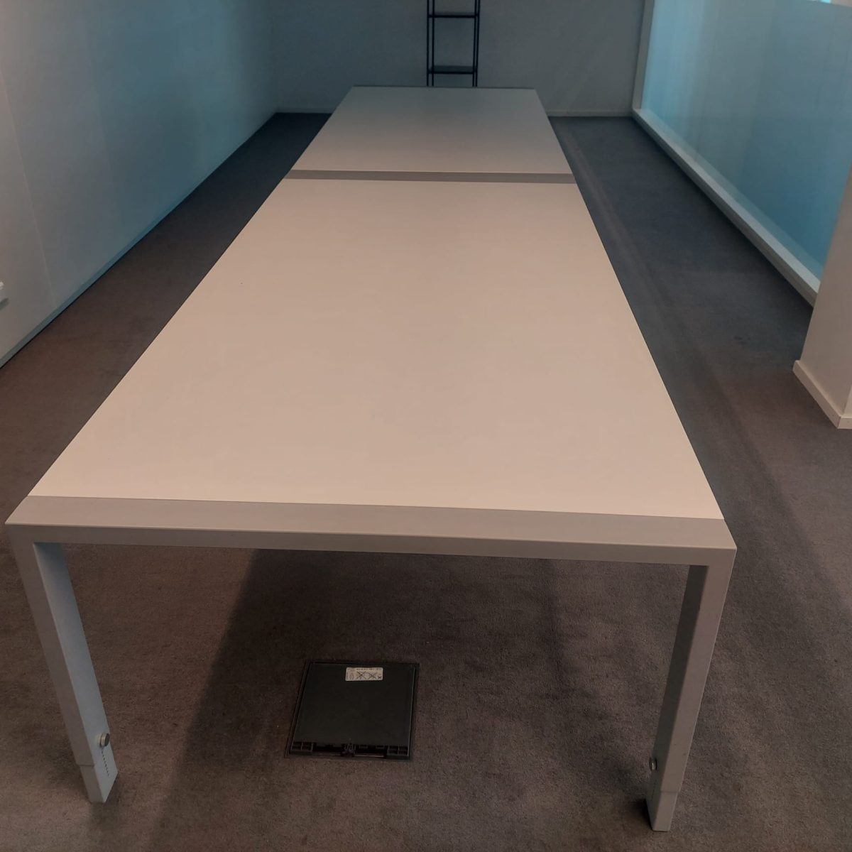 Ahrend - Adjustable conference table with screw and cable management – 240x120xH62-84 cm, ST03313 - Image 2
