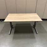 Aspa - Adjustable desk refurbished with crank and cable management ( the top is NEW ) - 140x80xH62-84 cm, ST03628