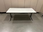 Aspa – Adjustable desk refurbished with crank and cable management ( the top is NEW ) – H62-84 cm, ST03721 - Image 2