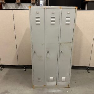 Locker with 3 spaces – 90x50xH180 cm, ST03687
