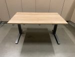 Vepa – Adjustable desk refurbished with crank and cable management ( the top is NEW ) – 120x80xH64-84 cm, ST03905