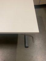 Vepa – Adjustable desk refurbished with crank and cable management ( the top is NEW ) – 140x80xH64-84 cm, ST03904 - Image 6
