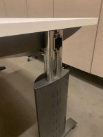 Vepa – Adjustable desk refurbished with crank and cable management ( the top is NEW ) – 140x80xH64-84 cm, ST03904 - Image 10
