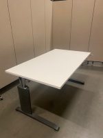 Vepa – Adjustable desk refurbished with crank and cable management ( the top is NEW ) – 140x80xH64-84 cm, ST03904 - Image 3