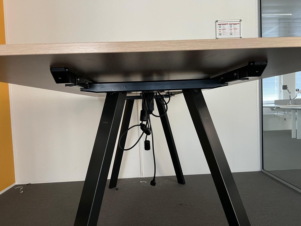 Ahrend - bar table / conference table with socket- 240x120xH111 cm, ST04075 - Image 2