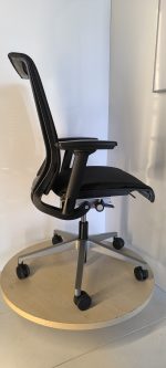 Steelcase Think V1 - Ergonomic chair with new fabric, ST04136 - Image 4