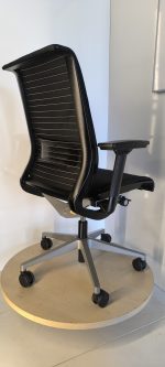 Steelcase Think V1 - Ergonomic chair with new fabric, ST04136 - Image 9