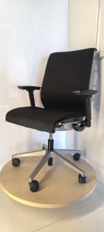 Steelcase Think V1 - Ergonomic chair with new fabric, ST04136 - Image 3