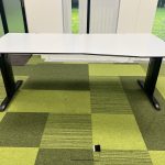 Lensvelt - Adjustable corner desk right with screw - 200x90/80xH62-82 cm, ST04190