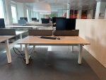 Ahrend - Adjustable Duo desk with crank with monitor arm, acoustic panel and socket - 160x80xH62-84 cm, ST04095 ( without monitor) - Image 11