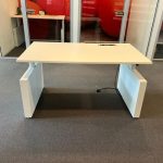 Ahrend - Adjustable desk with crank - 140x80xH62-84 cm, ST04096