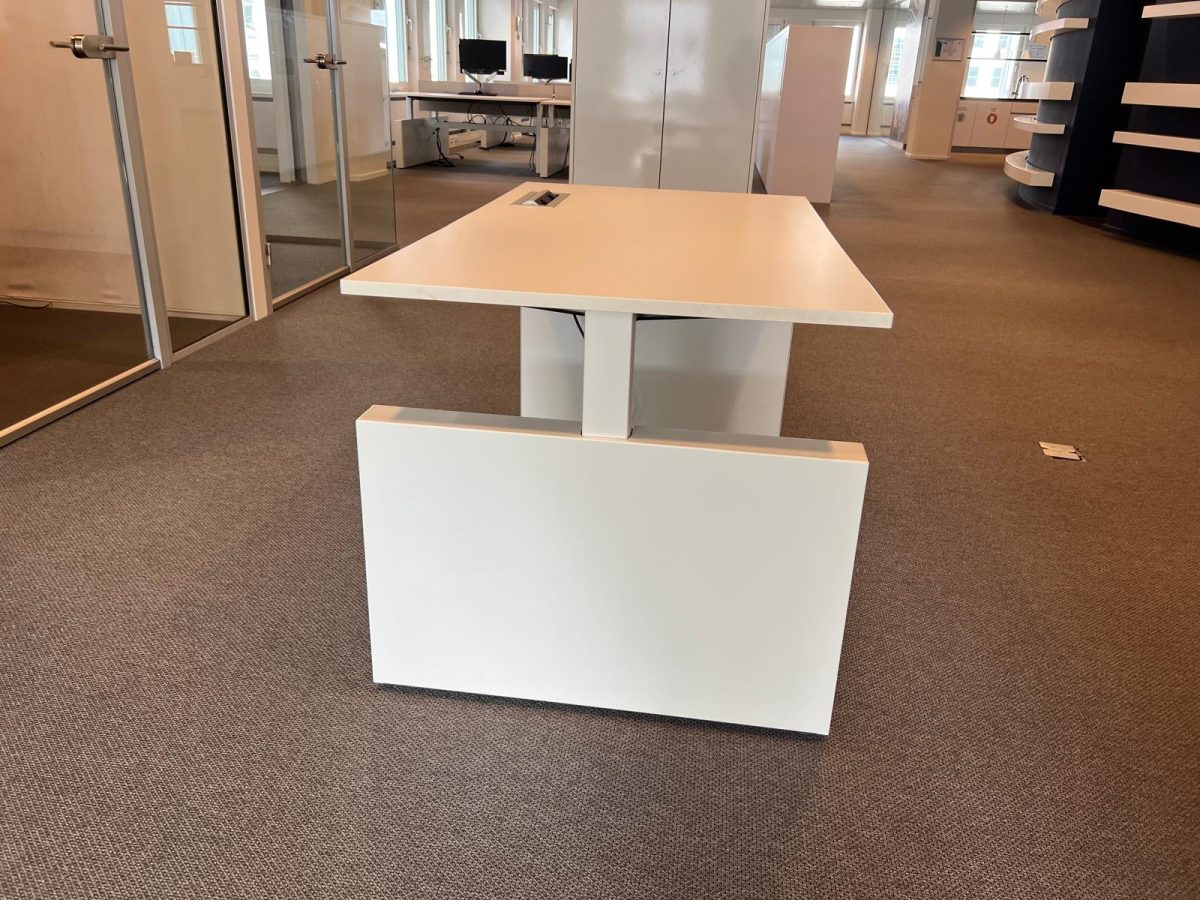 Ahrend - Adjustable desk with crank - 140x80xH62-84 cm, ST04096 - Image 4