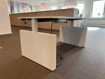 Ahrend - Adjustable desk with crank - 140x80xH62-84 cm, ST04096 - Image 14