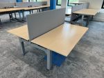 Kinnarps - Electric adjustable Sit-stand Duo desk with clable management and divider - 160x80xH62-128 cm, ST04234 - Image 13