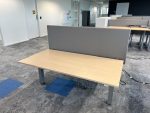 Kinnarps - Electric adjustable Sit-stand Duo desk with clable management and divider - 160x80xH62-128 cm, ST04234 - Image 15
