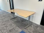 Kinnarps - Electric adjustable desk with cable management 180x90xH62-85 cm, ST04233 - Image 4