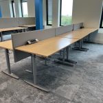 SET - 3 x Kinnarps – Electric adjustable Duo desk with clable management and divider – 180x90xH62-85 cm, ST04236