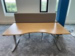 SET - 3 x Kinnarps – Electric adjustable Duo desk with clable management and divider – 180x90xH62-85 cm, ST04236 - Image 10