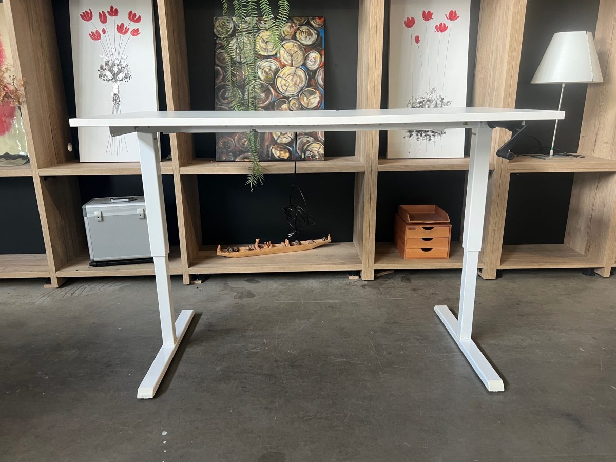 Adjustable sit-stand desk with crank and power socket – 160x80xH64-107 cm, ST04284 - Image 3