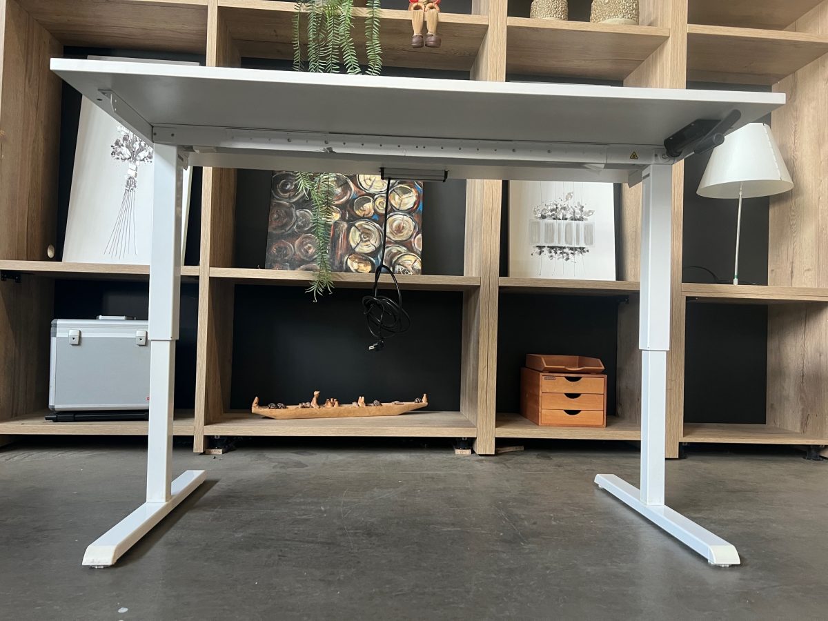 Adjustable sit-stand desk with crank and power socket – 160x80xH64-107 cm, ST04284 - Image 7