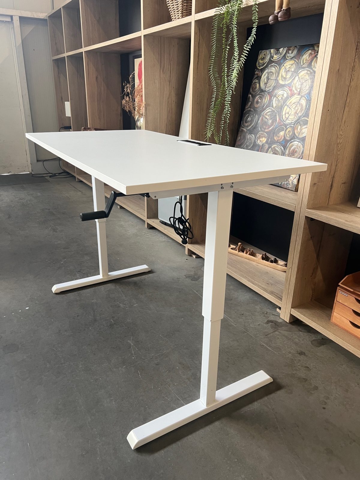 Adjustable sit-stand desk with crank and power socket – 160x80xH64-107 cm, ST04284 - Image 2